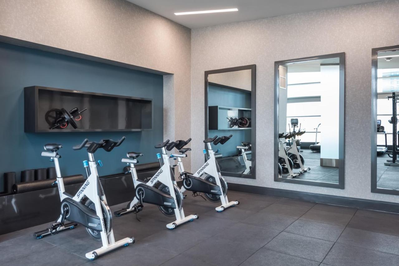 Global Luxury Suites Crystal City Arlington Extérieur photo